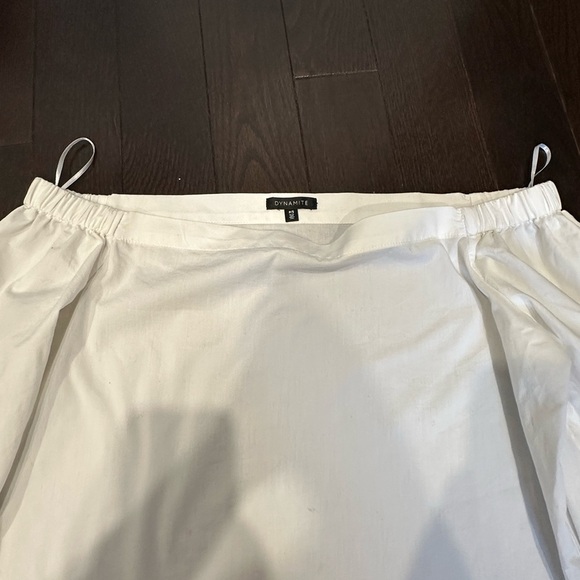 ⚡️2/$25⚡️ Minimalist Chic Off-Shoulder Cotton White Top | EUC | Sz S - Picture 5 of 8